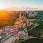Apartment Deluxe Home&garden - Sliema Ferries