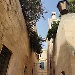 Apartment Deluxe Home&garden - Sliema Ferries