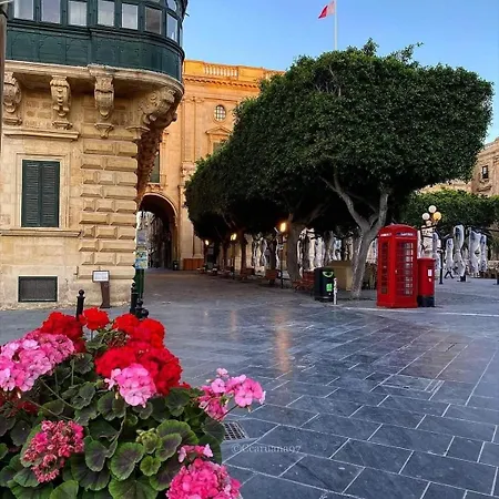 Deluxe Home&garden - Sliema Ferries *